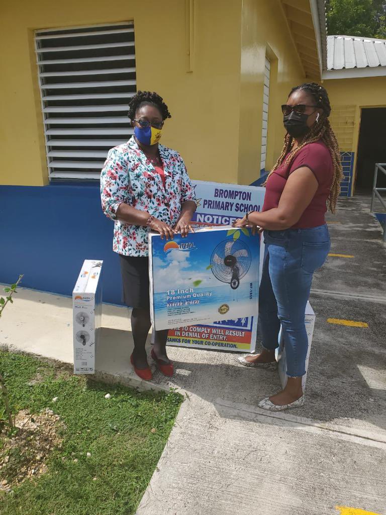 floydgreenja's tweet photo. Sending a special shout out to my #RightfromStart team. They have really worked with our schools in navigating these times. Recently they were able to raised funds to purchase 10 fans for the Brompton Primary School to make our students more comfortable. Well done @marcine_witter https://t.co/ICtYpAoNX7