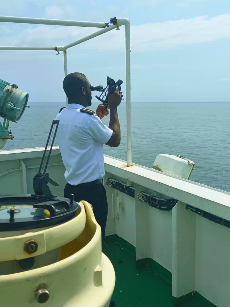 Lifeatsea_'s tweet photo. Seafarer of the week.
@Omotere 
Name:Omotere Kayode Oluwasrun
Rank:Third mate(In~view)
Vessel type:Motor tanker 
Sea experience:4 years and counting 
Quote:The ship is my home
The ocean is my country 
On ocean we survive
#Lifeatsea 🌊 https://t.co/qVILxf6GDx