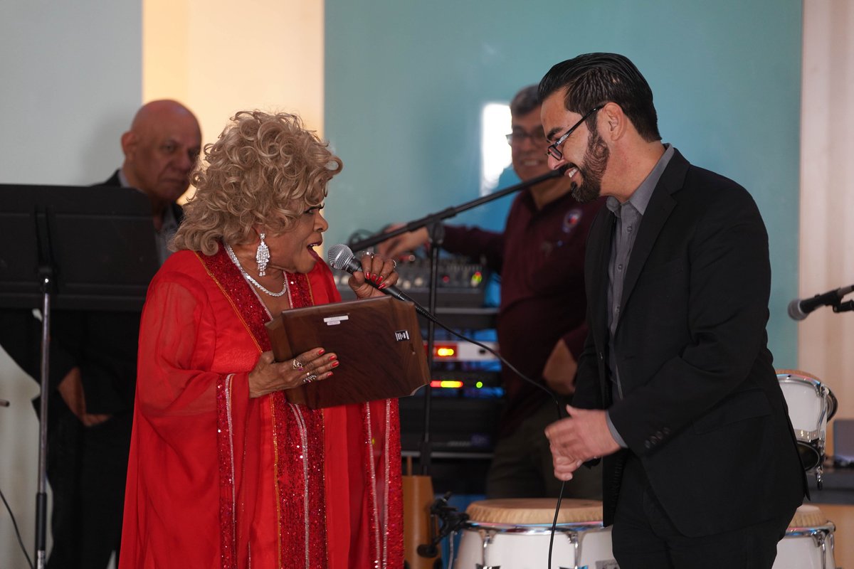 AwBcorporation's tweet photo. ARTS WITHOUT BORDERS CORPORATION appreciates the brilliant show of the great Perla del Caribe and her extraordinary participation in the VISIBLE SOUNDS event.
Was an honor for us to recognize her International Artistic Career for 50 uninterrupted years.
https://t.co/ArRomR16FM https://t.co/6E8mqESJZf
