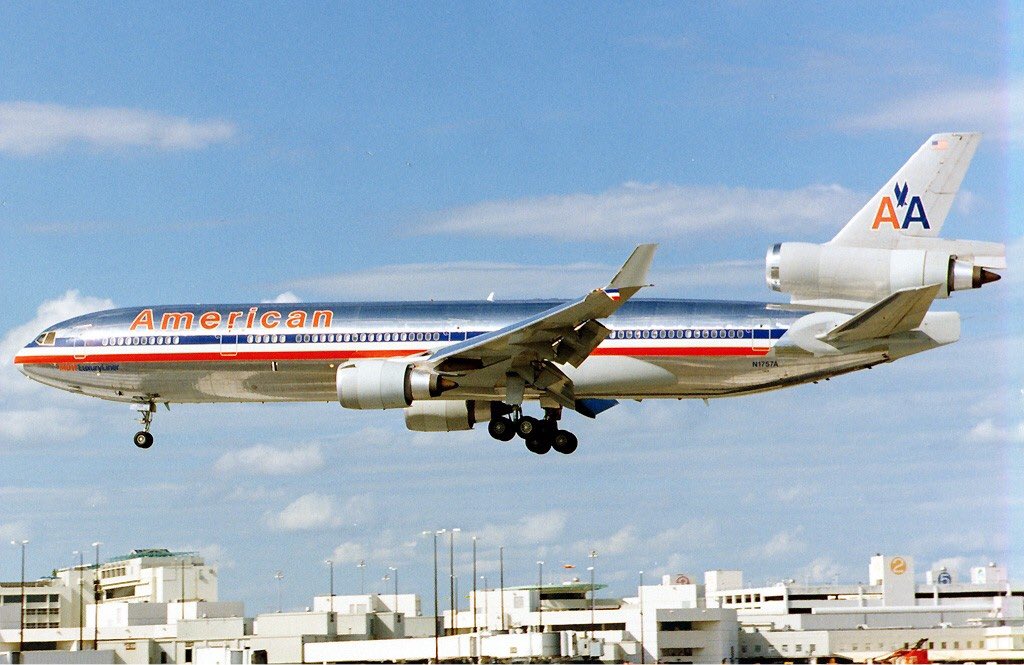 ClassicsPlanes's tweet image. An American Airlines MD-11 seen here in this photo at Miami in April 1993 #avgeeks ©- JetPix