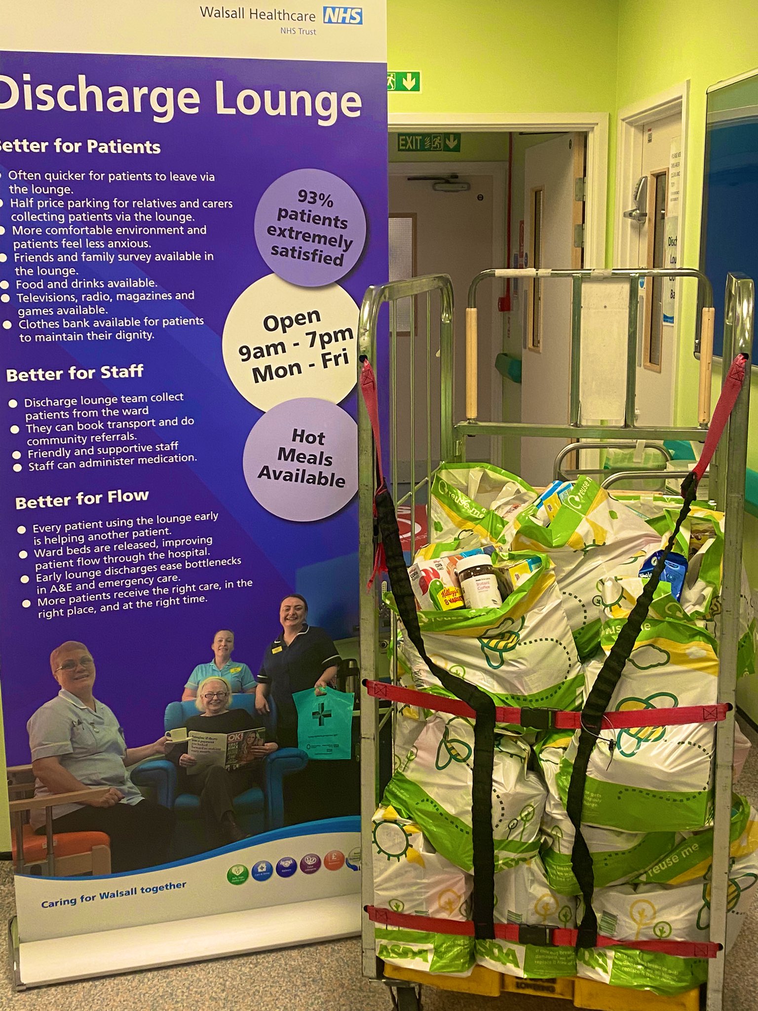 Discharge lounge @walsall healthcare on X: Thanks for our food donations  for our patients that are discharge via the lounge 🚑2🏠 greatly  appreciated. Enhancing our patient experience on discharge .  t.coF1c7ls8tXI 