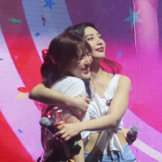 _imyourjoys's tweet photo. Last, I hope that every candle that you blow out today brings you different joys and surprises in life. Once again, may your Birthday be fun filled today! Have a super year ahead, dearest Wannie. 💙💚

#HappyWENDYDAY https://t.co/iSNx5b5szM