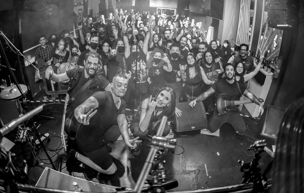 PNocte's tweet photo. ¡Gracias, Vigo! ¡Gracias, Vigo Rock Crew! ¡Gracias @BPband_official, Perpetual y Sulf-Atär! ¡Gracias sala Máster! 

Volveremos a vernos 💜

📷 Fran Rivas https://t.co/0Z98czWmN5