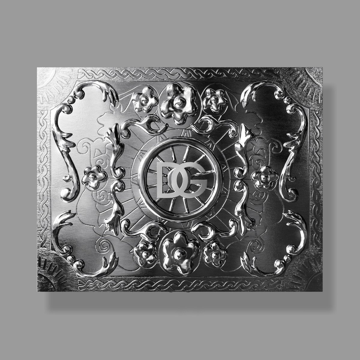 3/
The journey now continues with DGFamily. The beautiful DGFamily Boxes come in three variants, with increasing rarity and holder benefits: Black, Gold, and Platinum. They are based on <a href="/DolceGabbana/">Dolce&Gabbana</a>’s ornately carved, carretto-style jewelry box, but built to hold so much more.