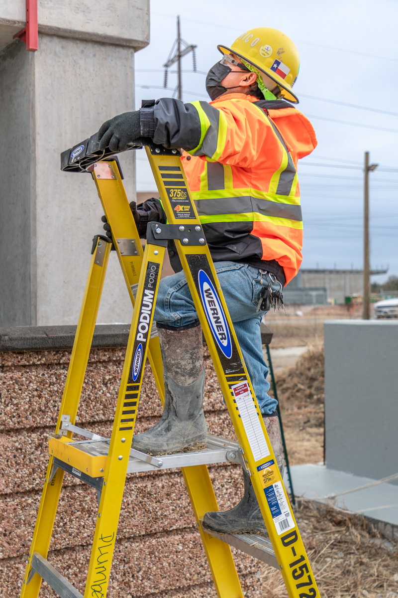 AustinCML's tweet photo. We have switched to only platform ladders on all of our new projects in an effort to work safer.  After testing for 18 months with a sample size of 12,016,146 man hours, the platform ladders proved to be 54% safer overall than standard ladders. #AustinSafe #AustinProud https://t.co/6ERInKChWk