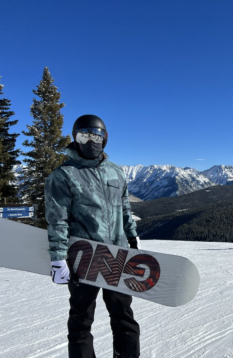 RobertRay_3's tweet photo. Vail - Top 3 best resorts I’ve been too. https://t.co/hrzFJs8wDb