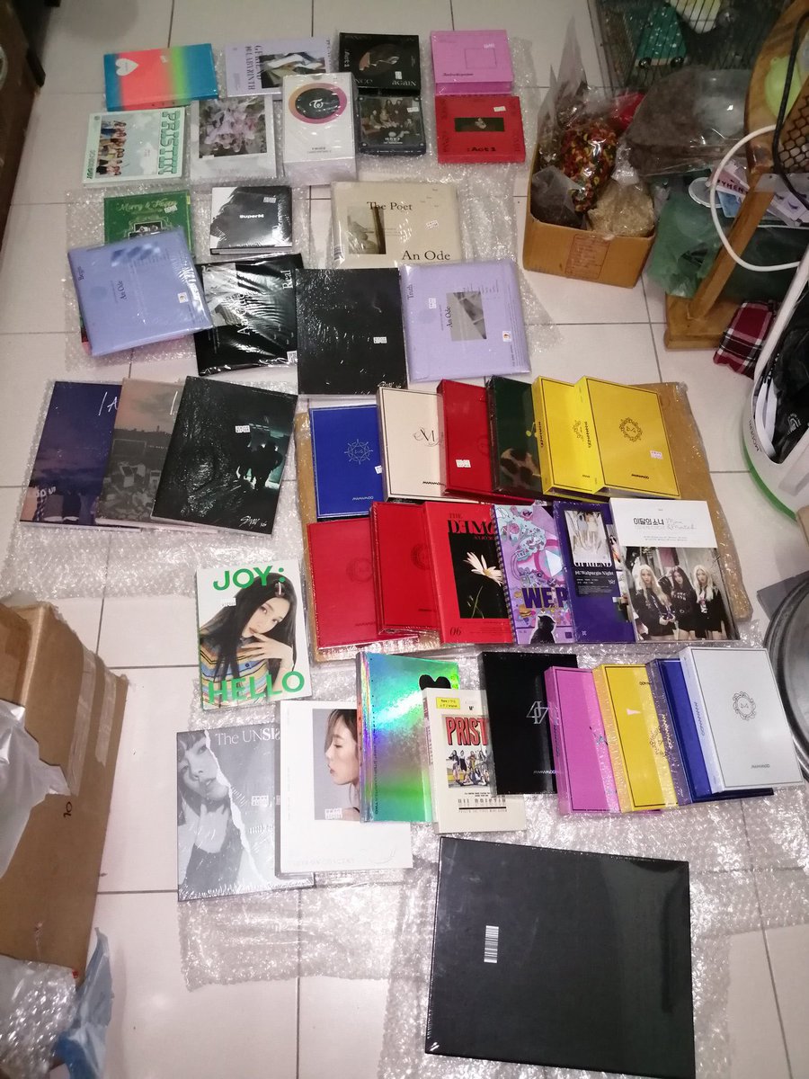 Wedyy8's tweet photo. อัลบั้มรอบล่าสุดถึงแล้วนะคะรอบจัดส่งวันที 26 นี้ค่ะ #weddyupdate https://t.co/skvKehN3lr