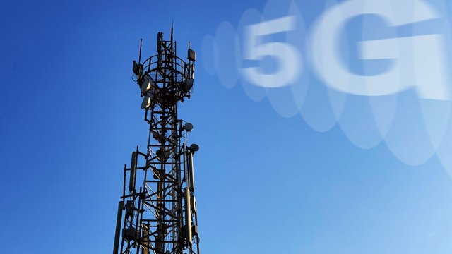 twmando's tweet photo. .@VodafoneGroup uses Oracle's cloud policy platform to manage 5G more efficiently and using real time data #analytics. Here is the full story: https://t.co/lJQR0TqTzC https://t.co/rYd3gZrBKI
