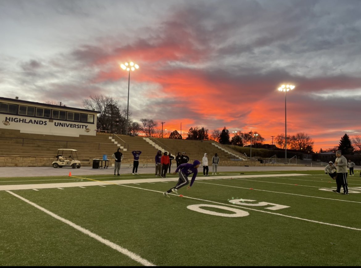Stay true to the grind. Happy Monday Cowboys. #CowboyTough #Grit