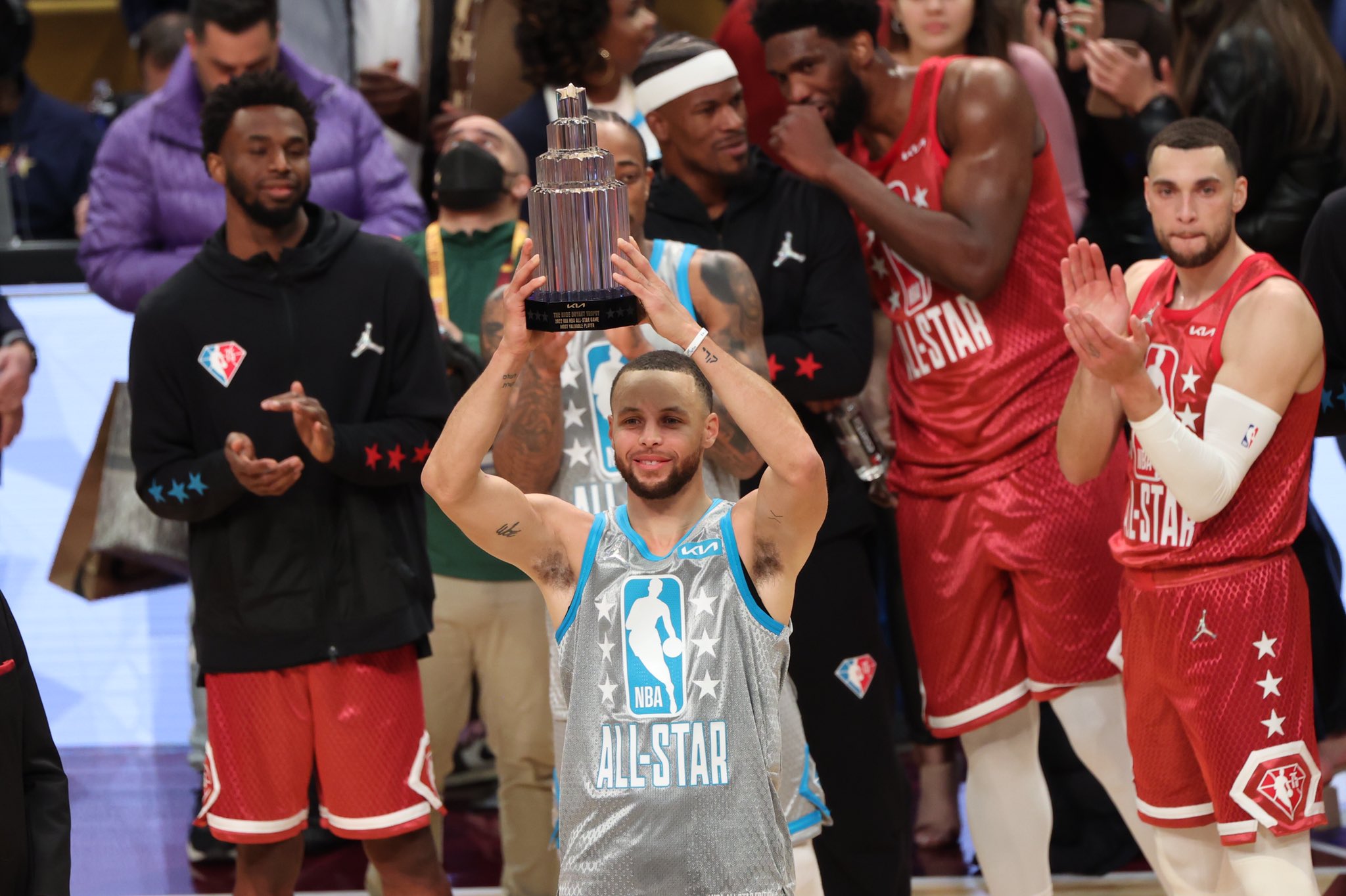 Stephen Curry on Twitter: "Shooters shoot!! S/o to Cleveland for the  boos…and then the love. Amazing weekend and @KingJames with the Game  winner. Something in that Akron water 😉 An incredibly special