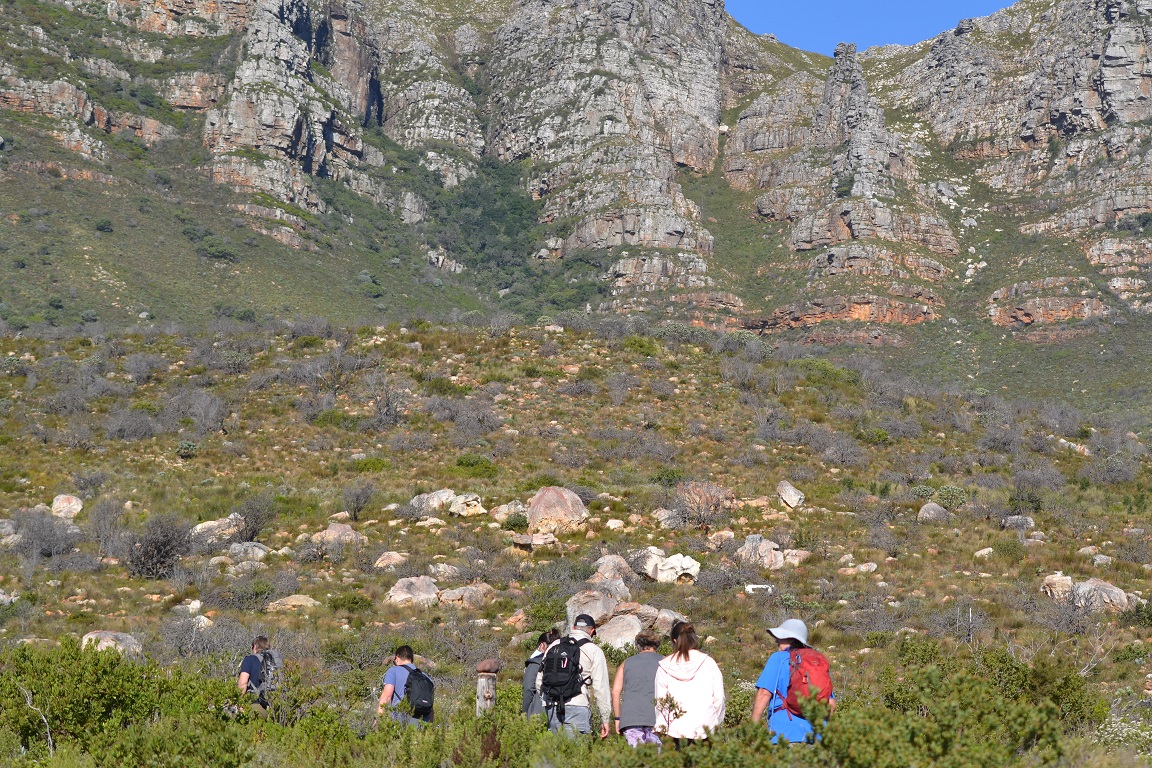 Nothing says summer like enjoying the mountain walks along the The Twelve Apostles Mountain Range.

#hikingtrails #panoramicviews #mountainwalks