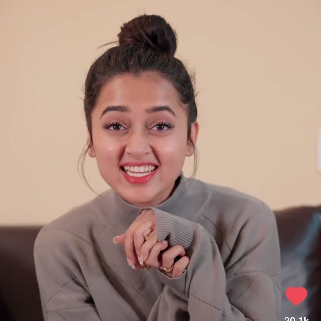 RatherNazaket's tweet photo. Who is the Best #BiggBoss Contestants ?
1.#TejasswiPrakash
2.#ShehnazGill

#TejRanxDMF #TejRan #TejaTroops
#TejRanFam

Like❤️                               Retweet 🔃 https://t.co/c5ZYYpZD1d