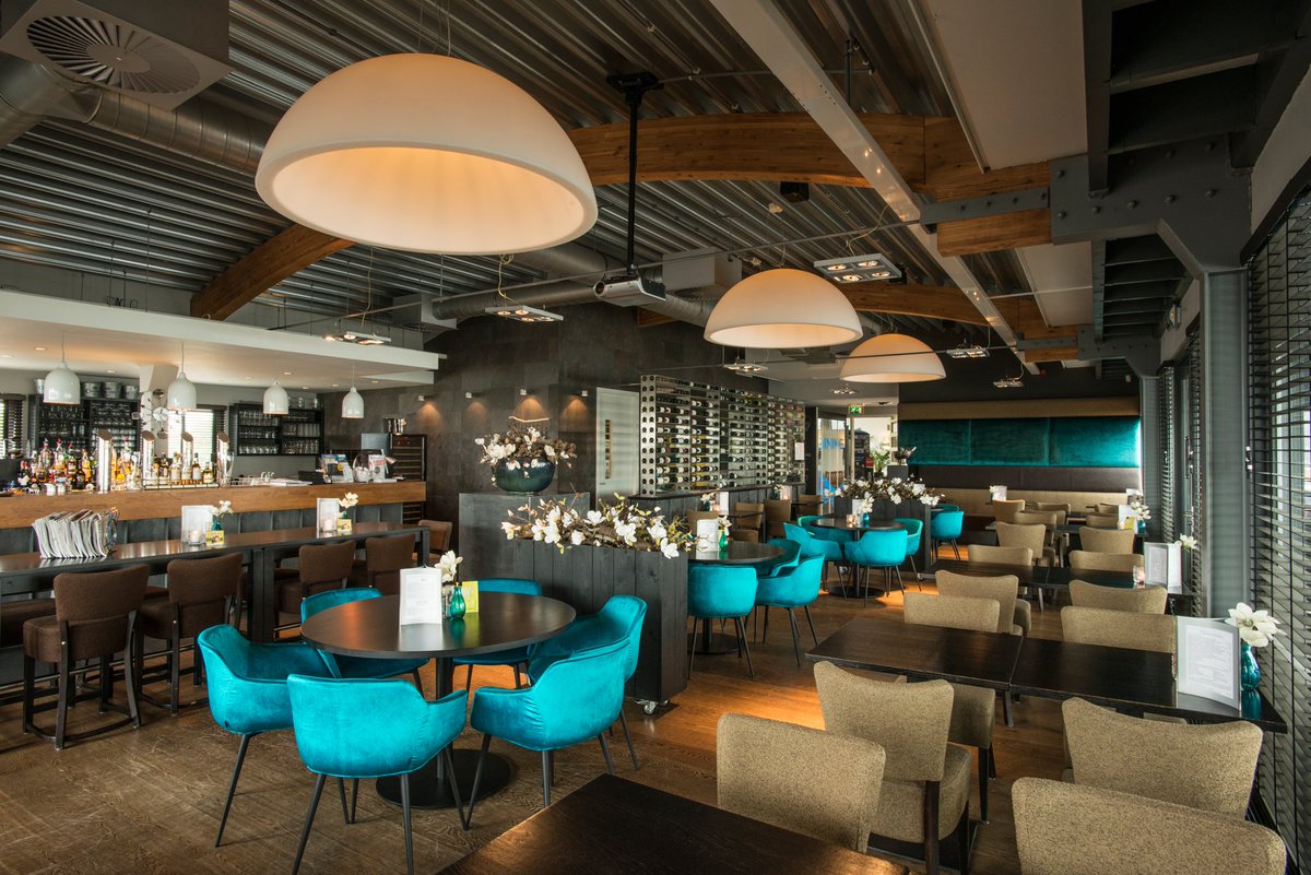 Heerlijk de Dining is open in de voorjaarsvakantie voor een kopje thee op mijn wandeling.
<a href="/DiningVlie/">De Dining</a> #jachthaven #omdeoost #strandwandeling #Vlieland #LieverVlieland