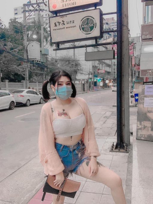 彼女とのハメ撮りが待ちきれません笑笑 I can't wait to fuck her😆 https://t.co/kFI3285OGG