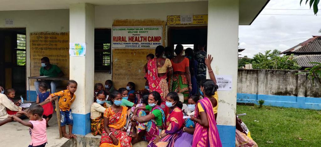 SetuSverige's tweet photo. **Rural Health Camp in Adivasi belt**

We conducted a small health camp providing basic check-up facilities like BP, Instant blood-sugar check in a tribal school also extending medicinal support for 500 persons.

#Hoichoi from the Netherlands stands tall with India as always! https://t.co/VN5CyMqfFd