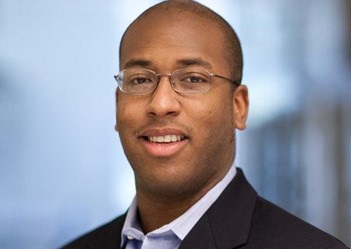 aiche_cre's tweet photo. Today for #BlackHistoryMonth, we highlight Prof. Marcus Foston, Associate Professor of Energy, Environmental &amp; Chemical Engineering at the McKelvey School of Engineering (@WashUengineers) at Washington University. 
https://t.co/lFx6rfMlJO 
 #BlackInChem, #BlackInEngineering https://t.co/CNhz3xTCUx