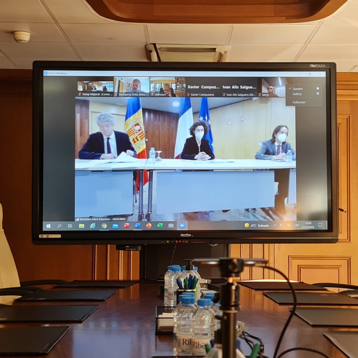 josep_majoral's tweet photo. L’ambaixador de França a Andorra, Jean-Claude Tribolet ens ofereix a través d’una videoconferència les prioritats de la presidència francesa a la Unió Europea. @jean_tribolet @FranceAndorra @GovernAndorra @mubachfont https://t.co/eazKRWiDhW