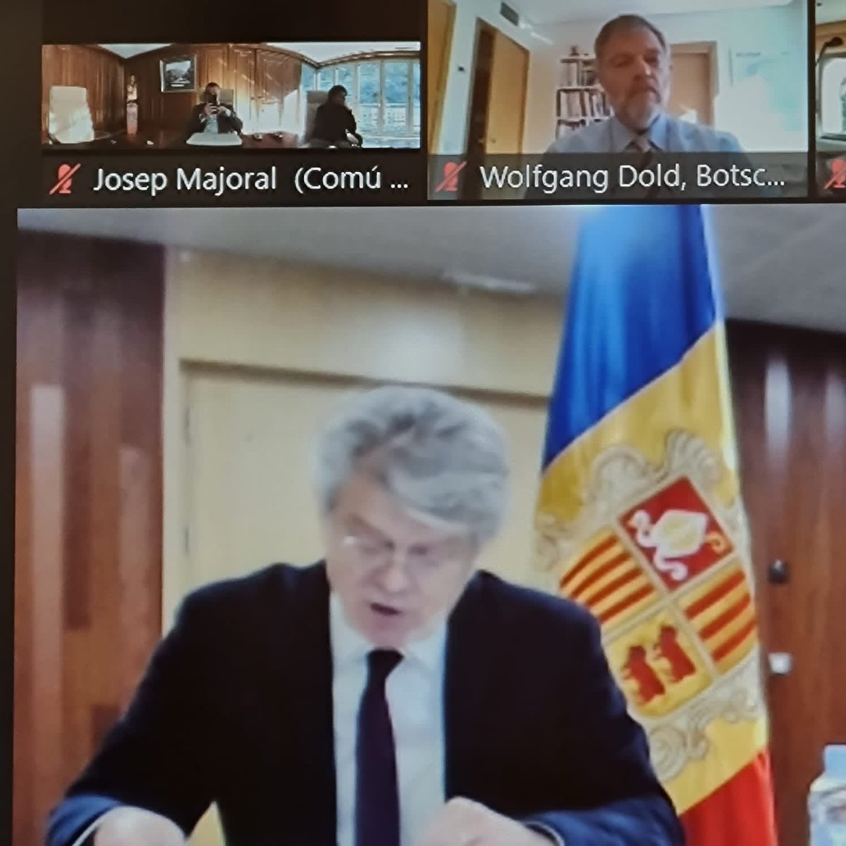 josep_majoral's tweet photo. L’ambaixador de França a Andorra, Jean-Claude Tribolet ens ofereix a través d’una videoconferència les prioritats de la presidència francesa a la Unió Europea. @jean_tribolet @FranceAndorra @GovernAndorra @mubachfont https://t.co/eazKRWiDhW
