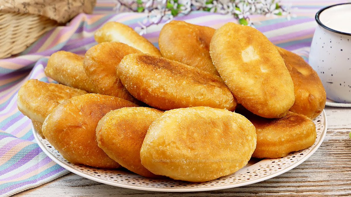 ideireceptov's tweet photo. Домашние пирожки с мясом - это всегда вкусно! Я расскажу, как сделать дрожжевое тесто за 15 минут и никакой расстойки. Берите на заметку.
https://t.co/db2EvtcOwi
#пирожки #рецепт #пирожкисмясом #выпечка #домашняяеда #идеирецептов https://t.co/hQHD3S33di