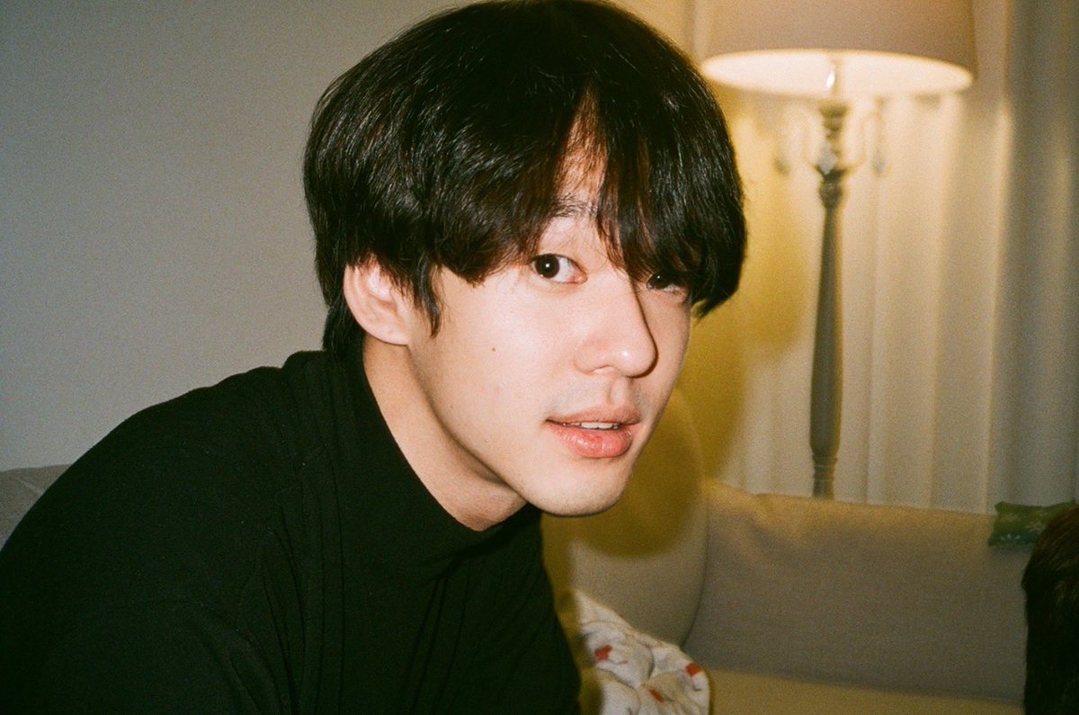 ColombiaImfact's tweet photo. TRAD:
"Ha sido una larga noche para mi, aún no he podido dormir".

#HELLOGLOOM #나웅재 #웅재 @helloglxxm #Ungjea

DLEX https://t.co/a8vwgXjZMF