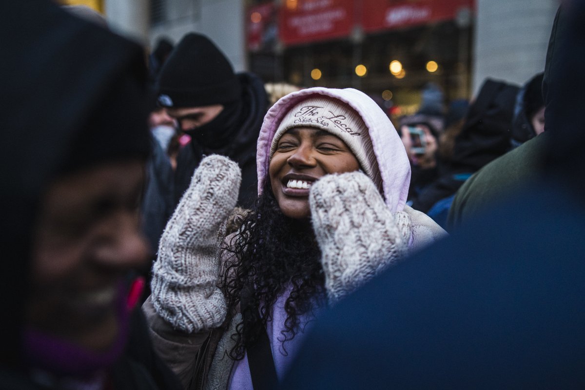 rupasubramanya's tweet photo. With his permission, sharing some powerful images captured by @just_dan_thingz from this past weekend as the cops cleared out the protesters. https://t.co/UwiwuRL2Wf