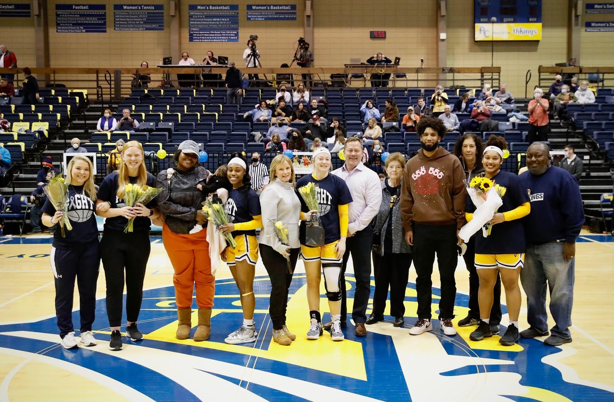 augieathletics's tweet photo. On Saturday, we recognized our @AugustanaWBBall and @Augie_MBB senior class prior to each game.

A big thank you and congratulations to these outstanding student-athletes, and best of luck in all your future endeavors 💙💛 https://t.co/aj5bDiUVv2