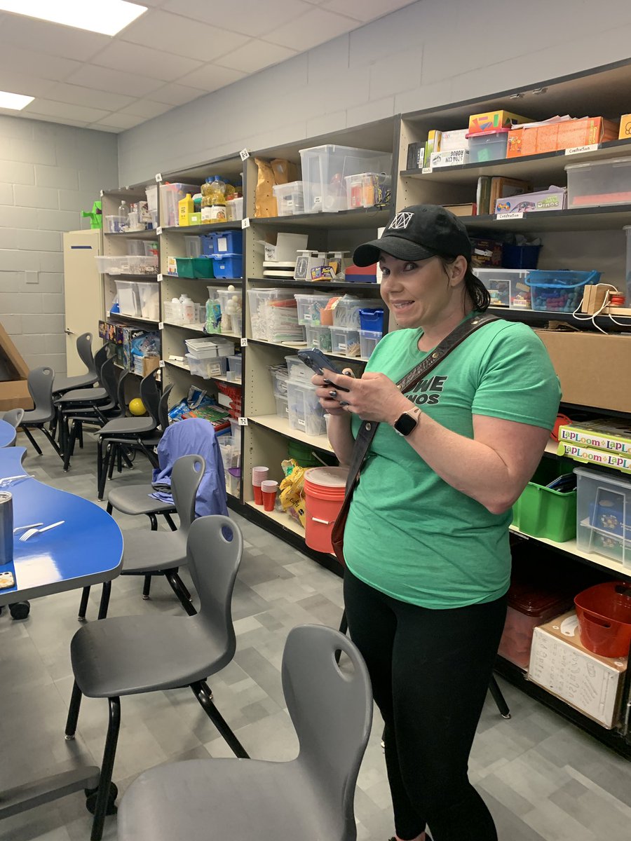 DinosRead's tweet photo. Our PD is supporting each other with learning Twitter! #dinosassemble https://t.co/xqRDsR1znH