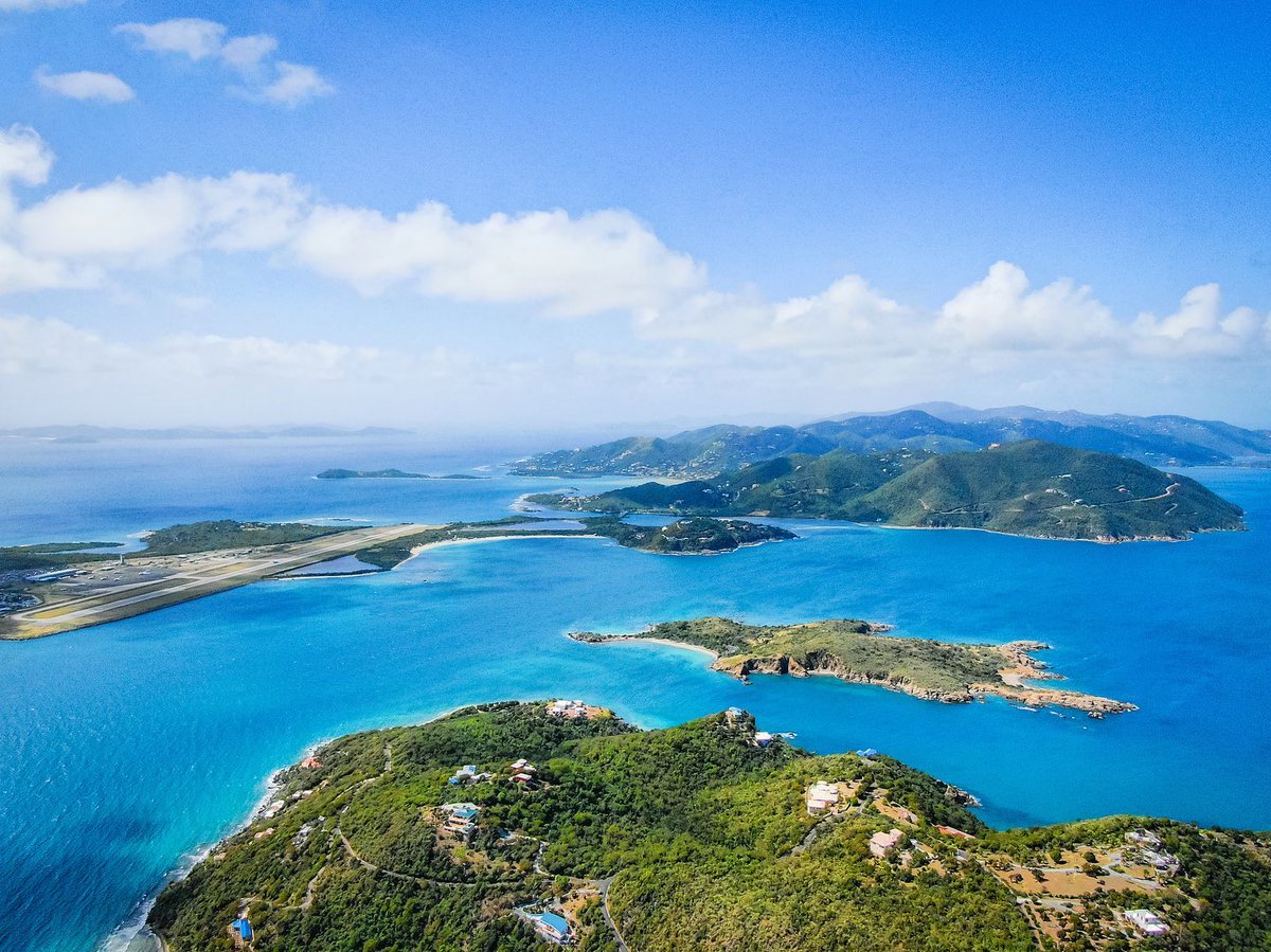 Your weekly dose of BVI blues.🇻🇬💙 We love it here and so will you! 😉

📸: @AltonBertie
#bvi #britishvirginislands #tortola #paradise #motivationmonday #bviblues #caribbeanblues #sailingcapitaloftheworld #caribbean #sailingcapital #honeymoondestination #vacay #islandlife #OURBVI