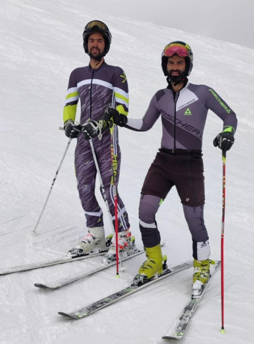 After Arif Khan’s feat making to #BeijingWinterOlympics,2 more Kashmiri ski athletes Ayan Tariq Zargar from Baramulla & Waseem Ahmad Bhat from Tangmarg #Baramulla going to represent India in 30th Asian Alpine Ski Championship from from 23 to 27 Feb
#NayaKashmir
#BadaltaKashmir
