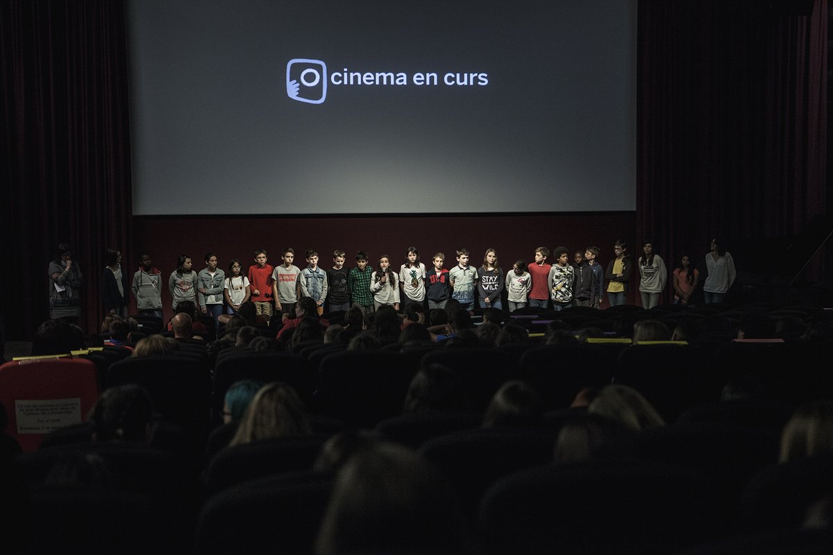 abaoaqu_'s tweet photo. Avui celebrem 10 anys de la @filmotecacat al Raval! 🎉✨
La casa del cinema, la casa on tant cinema i tanta vida hem compartit amb #cinemaencurs, #JovesProgramdors @MovingCinema_  i les sessions #Filmotecaperalesescoles
Visca! #CompartirelCinema https://t.co/q83Uf6r0NX