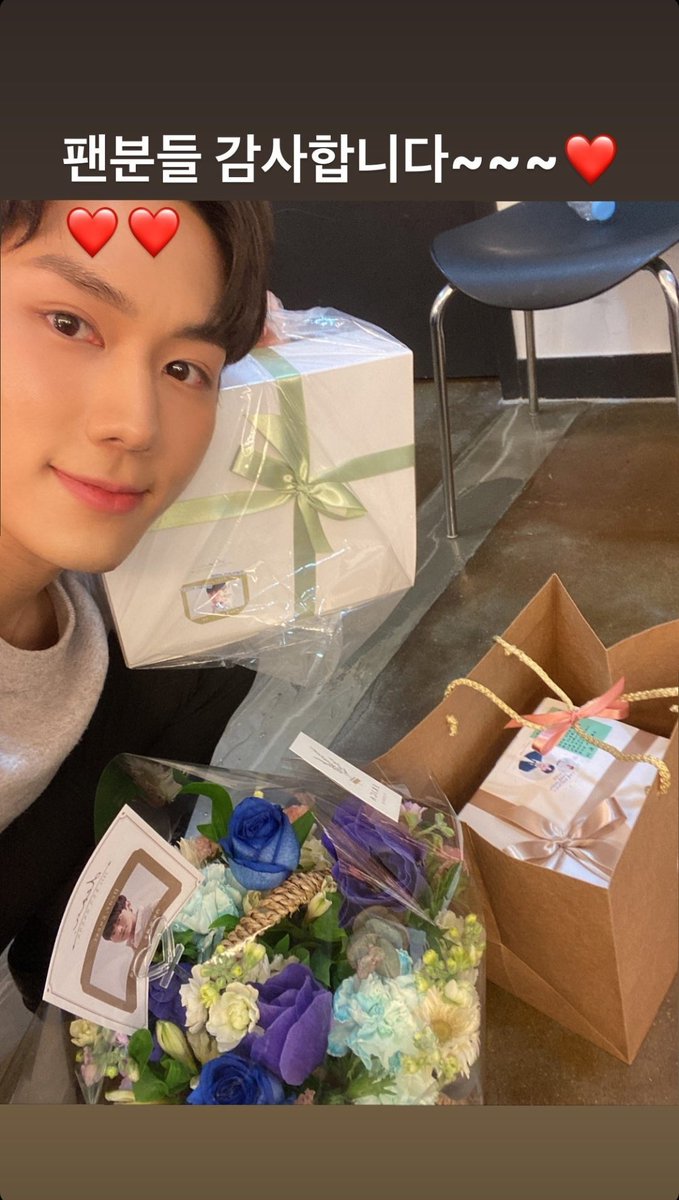 ColombiaImfact's tweet photo. 💙 LeeSang IG 💙

TRAD:
"Gracias por los regalos ❤️❤️❤️".

#임팩트 #IMFACT #LEESANG #이상 @imfact_twt

DLEX https://t.co/OAD0KMwcFt