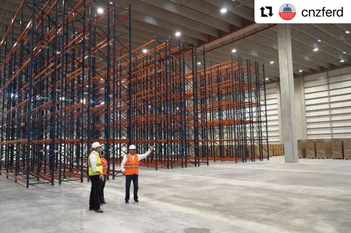 nodoglobal's tweet photo. Recordando el recorrido que realizó el @CNZFERD y su director, Daniel Liranzo, por nuestras instalaciones. #TB #NodoLogistico #NodoGlobal https://t.co/UKRgFtliaw