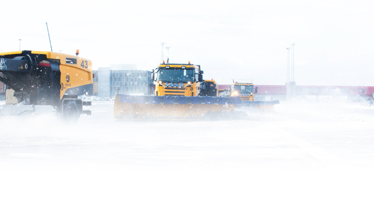 Flights to and from Keflavik Airport will be affected by strong winds and heavy snow or rain from afternoon February 21 till past noon February 22nd. Road closures are possible. Passengers are advised to check for flight times at the Keflavik Airport website or contact airlines.