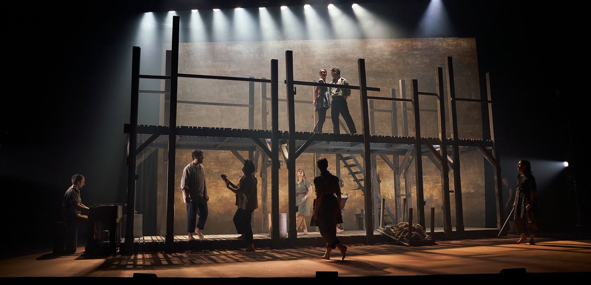 Teatre_Condal's tweet photo. #LaFillaDelMar és un musical en català, multidisciplinari de text, música i moviment.
Una proposta que vol acostar un dels grans clàssics del teatre català al públic dels nostres dies.📖
🎟️ https://t.co/xL12Q2HBZh https://t.co/IEyan1s6dD