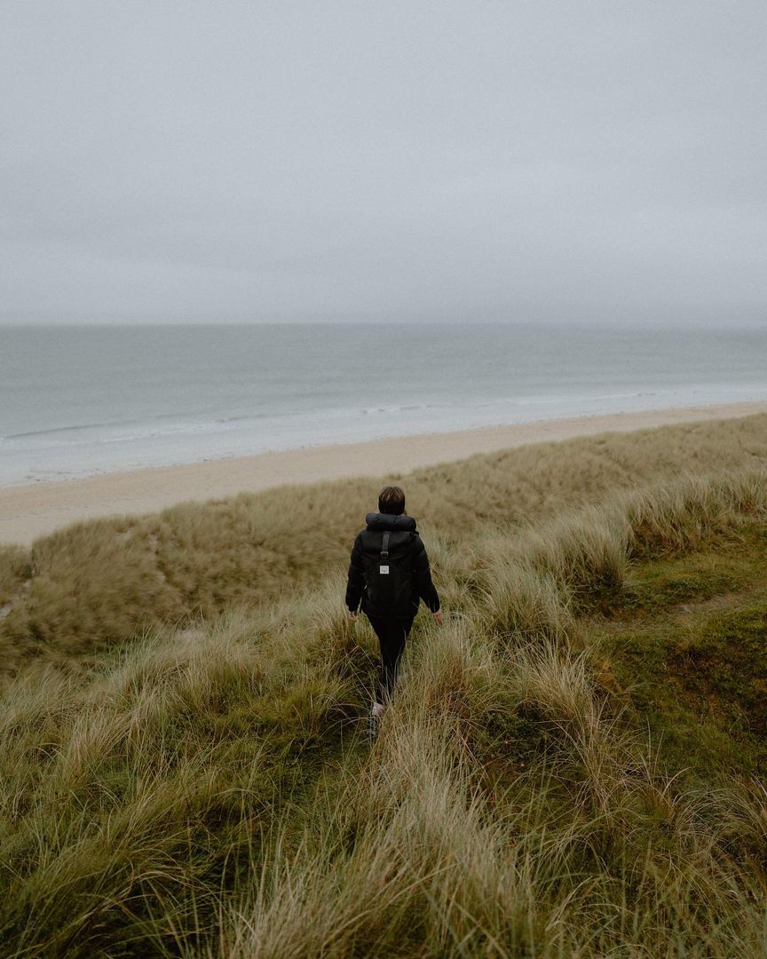 Hebridean_Way's tweet photo. The Hebridean Way walking route is epic!  Here are some tips to make this awesome trip the very best it can be!

Head over to our website for tips. 👇
https://t.co/sBVytmh9jO

📸: @joebhall_

#hebrideanway #hebway https://t.co/fH1husifJW