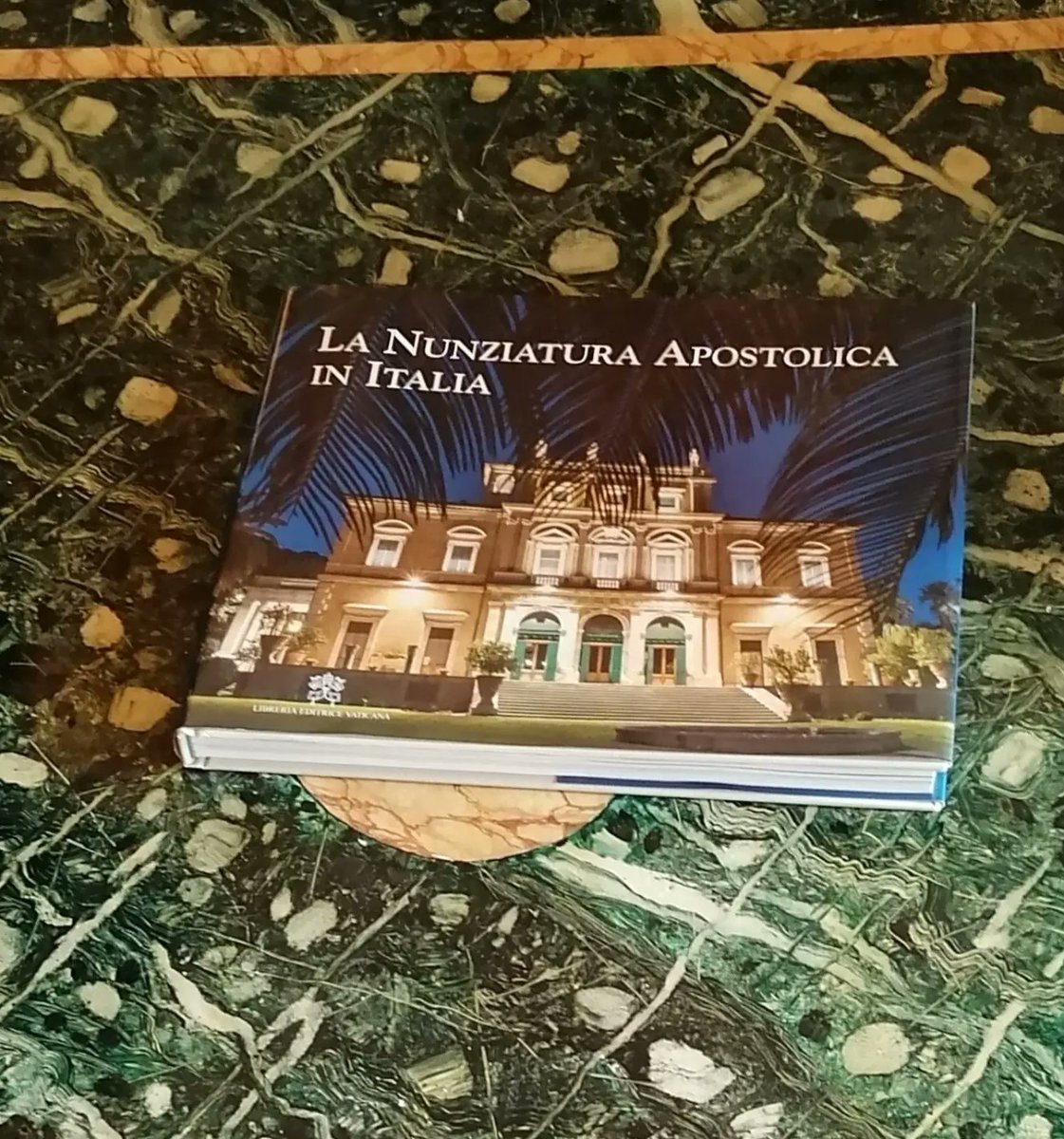 Stamane un cordiale ed interessante colloquio con S.E. Mons. Emil Paul #Tscherrig, Nunzio Apostolico, e ambasciatore del Vaticano in Italia e nella Repubblica di San Marino. #Multiculturalismo, #multireligiosità, #dialogo tra #popoli e tra nuove e vecchie #generazioni.