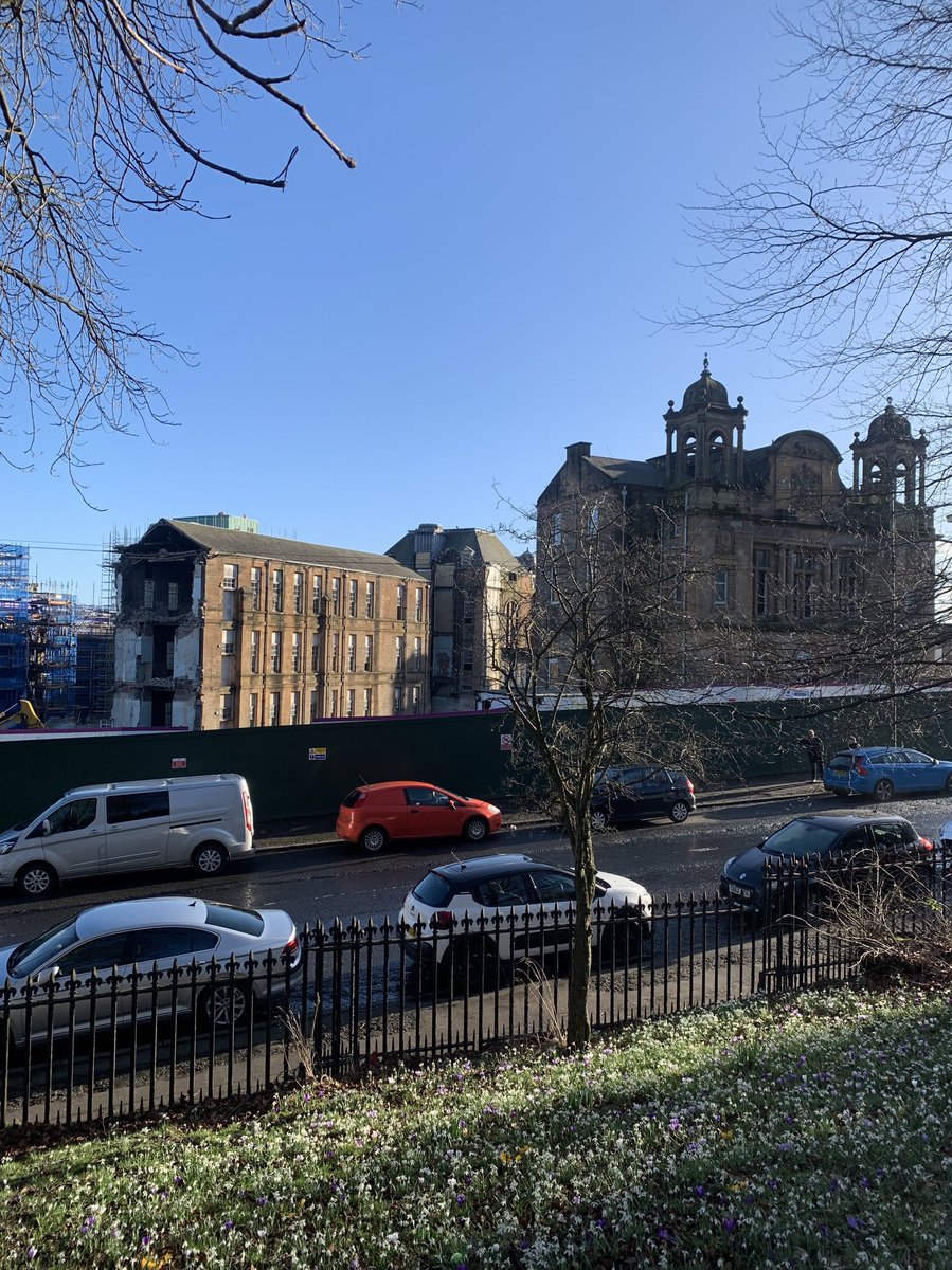 glasgowecohub's tweet photo. Today in Glasgow. A real shame to see such a great building being torn down - for a car park of all things. #glasgow @LeaderGCC @SusaninLangside @WeAreSanctuary @PaulJSweeney https://t.co/HsyVkqv3Oc