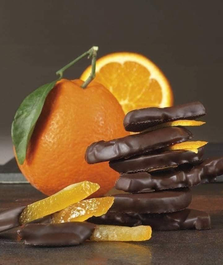 Кафе вилка волжский. Вкусной жизни пожелание. Очень вкусно. Вкусно надпись. Очень вкусно надпись.