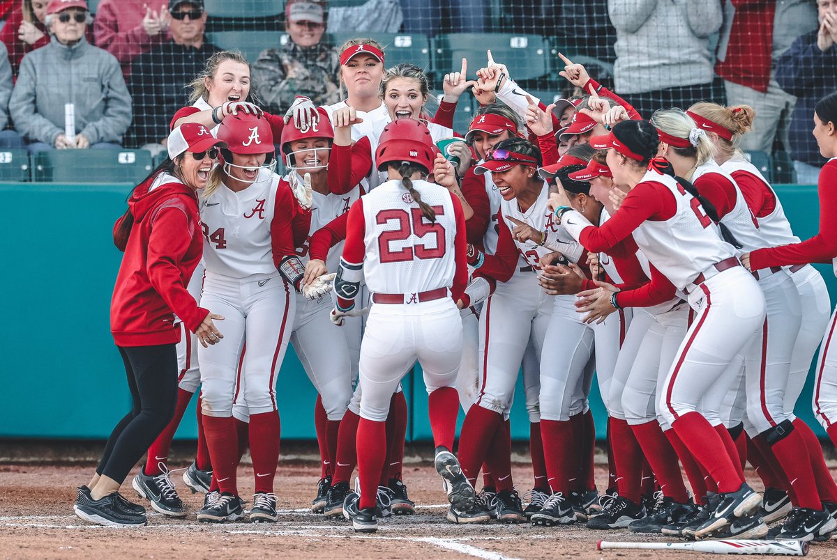 This isn’t a game tying HR. This isn’t breaking any records. This is a freshman who has tirelessly worked so hard in the weight room, on her swing, on her nutrition. This is 19 teammates who’ve been privy to witness the process realized. Not by accident. They get it. #MUDITA