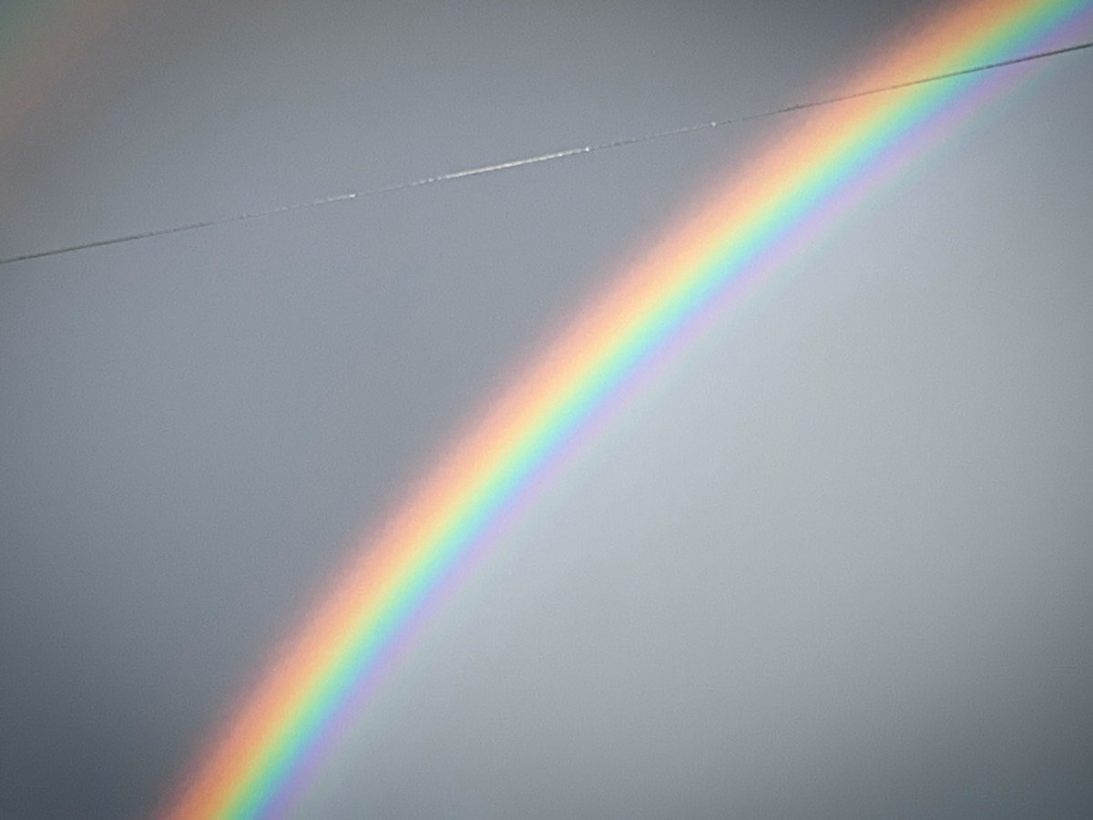 livreports's tweet photo. Brightest rainbow I’ve ever seen! https://t.co/Sb8srIAmRQ