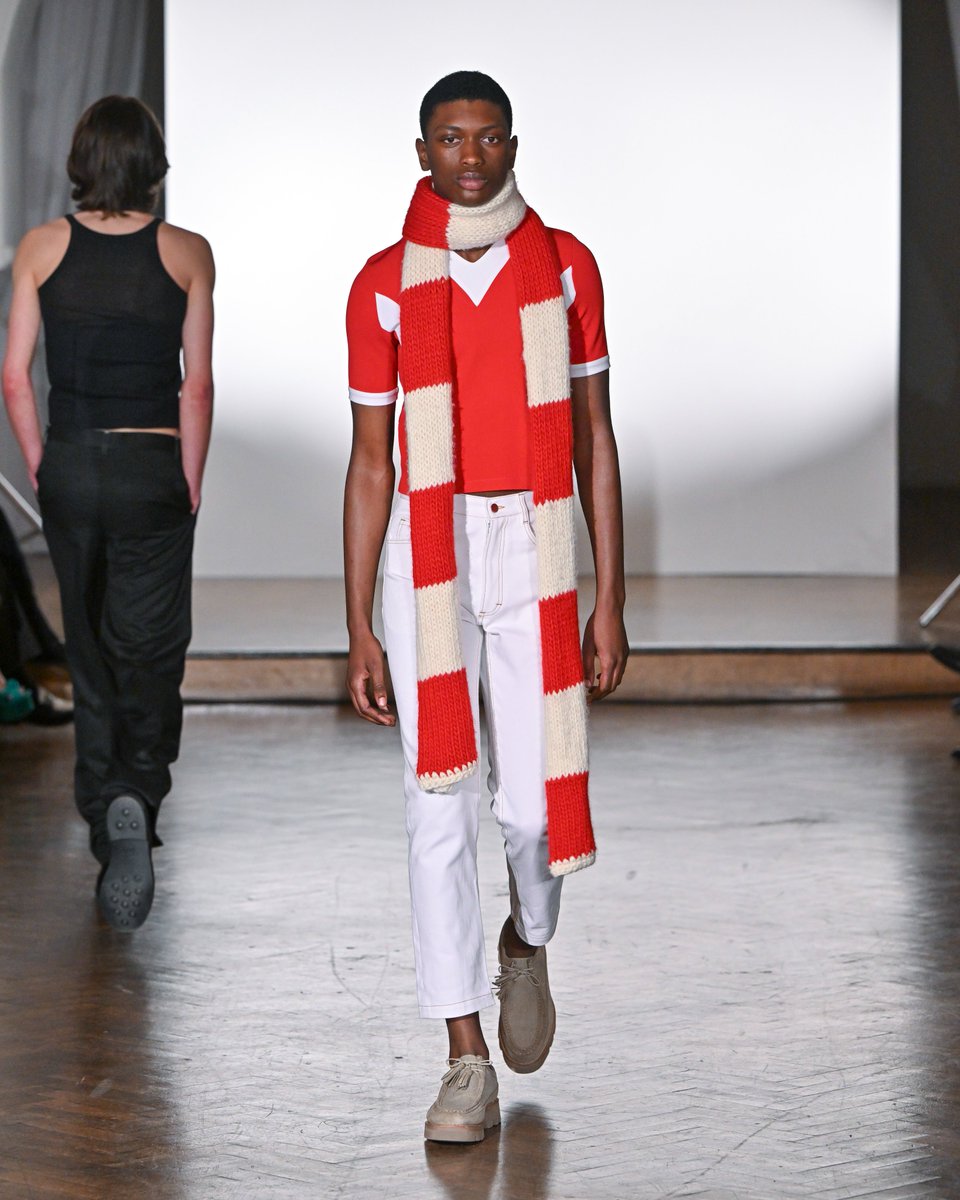 London Fashion Week tweet media