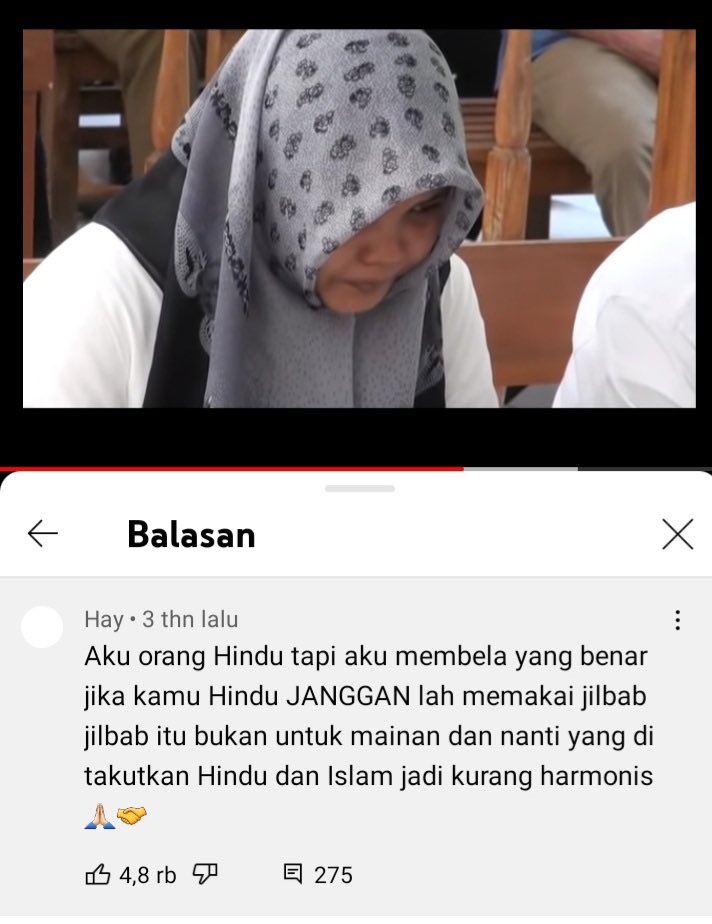 ShamsiAli2's tweet photo. Ini lain lagi. Kenapa kiriminal/pembunuh yang beragama Hindu dipakaikan dengan pakaian Muslim? Songkok dan jilbab. Padahal mereka orang Hindu Bali…

https://t.co/HJsq87Wrol https://t.co/TXJ1pMvSXk