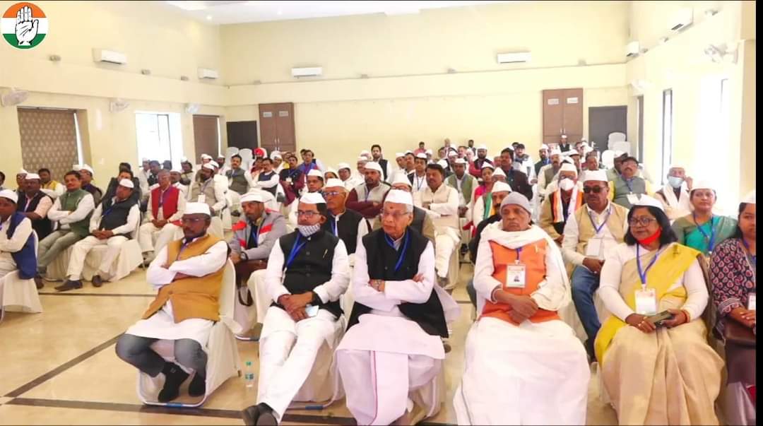 inc_palamu's tweet image. मधुवन पारसनाथ में तीन दिवसीय #चिंतन_शिविर का शुभारंभ हुआ जिसमें पलामू जिला कांग्रेस कमेटी के अध्यक्ष जैश रंजन पाठक उर्फ बिट्टू पाठक जी को भाग लेने का अवसर मिला @Alamgircongress @BittuJaish @Badal_Patralekh