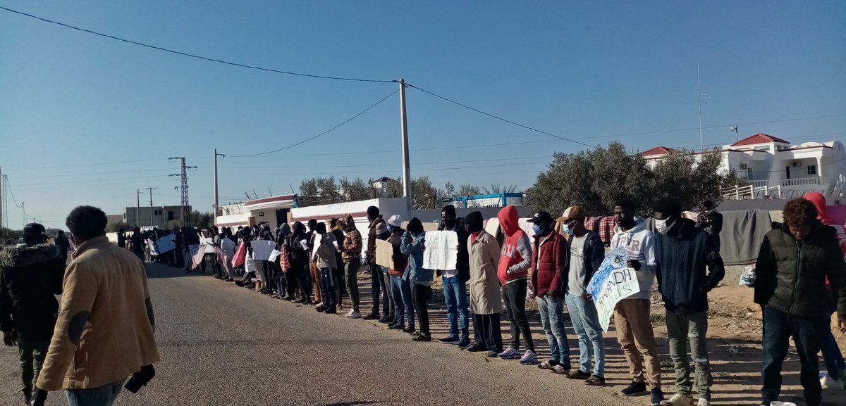 abdulrasoul3's tweet photo. @AhlamChemlali @alarm_phone @JFCrisp The UNHCR IN TUNISIA block our future and putting us in streets in danger ,we protests in front of the UNHCR office in Zarzis for more 14th days and our situation is going to deteriorates special the children, women and sick , we need evacuation.
#protection_Refugees https://t.co/zRanic2hfq