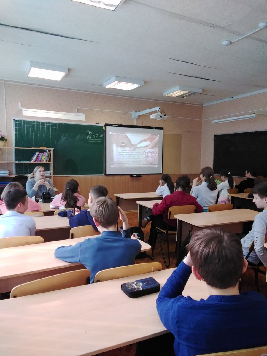school76samara's tweet photo. 🖌Сегодня в Школе 76 рамках мероприятий, посвященных Международному дню родного языка, прошел единый классный час "День родного языка".

#Школа76Самара #деньродногоязыка2022 #ВсеМыРоссия #ДружбаНародов #ГодКультурногоНаследия63 https://t.co/UI7D2Fu9yE