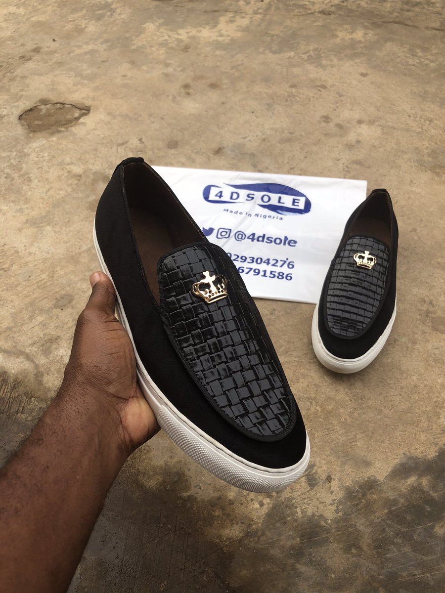 4dsole's tweet photo. @_theladymo For your made in Nigeria shoes and slides https://t.co/Af7UqQ2801