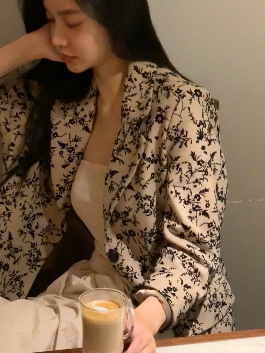 Sylvia_Jinl's tweet photo. I belong to the crowd, I belong to the world, not because of my beauty, nor because of my talent, but because I never belong to anyone, and no one really owns me!#Korea ##United #San Francisco #Hong Kong https://t.co/E9HjFn7xrY