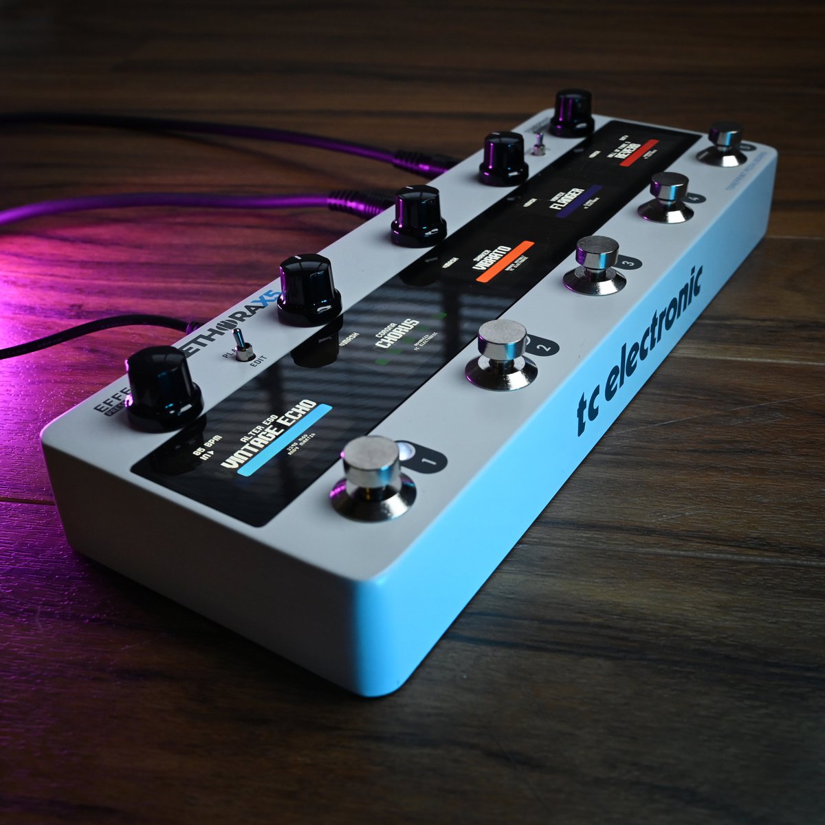 tcelectronic's tweet photo. Have you upgraded yet? It takes minutes to upgrade the TC Plethora X5 to the latest firmware V 1.3 and enjoy all the new features.
Click here to find out more & get bang up-to-date! https://t.co/IWJ161wJFX
#tcelectronic #plethorax5 #toneprint #knowyourtone #pedalboard #guitar https://t.co/wSWItgw509