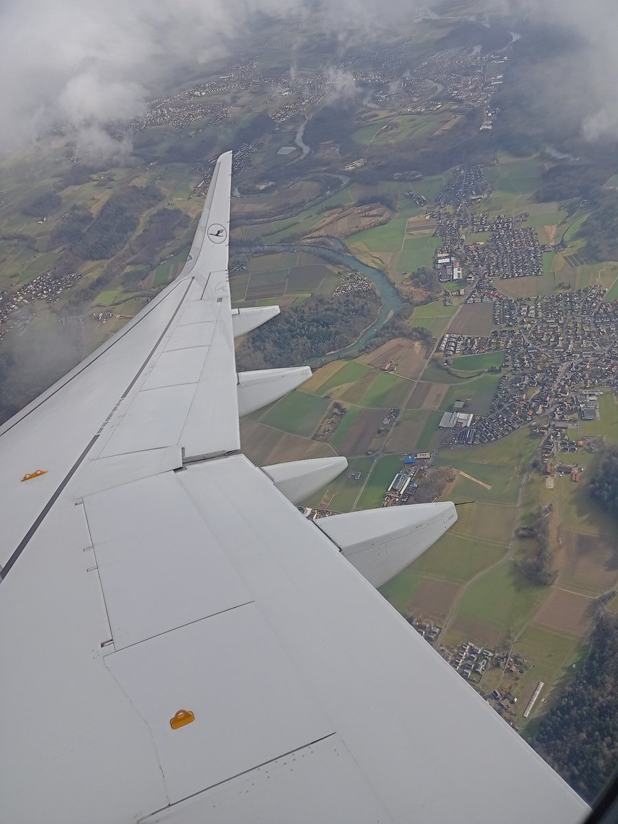 BettinaRezania's tweet photo. Airport walks, coming home to Zurich. Day 52 of #100daysofwalking day 1100 of #1100daysofwalking https://t.co/OqTPKmPjnM