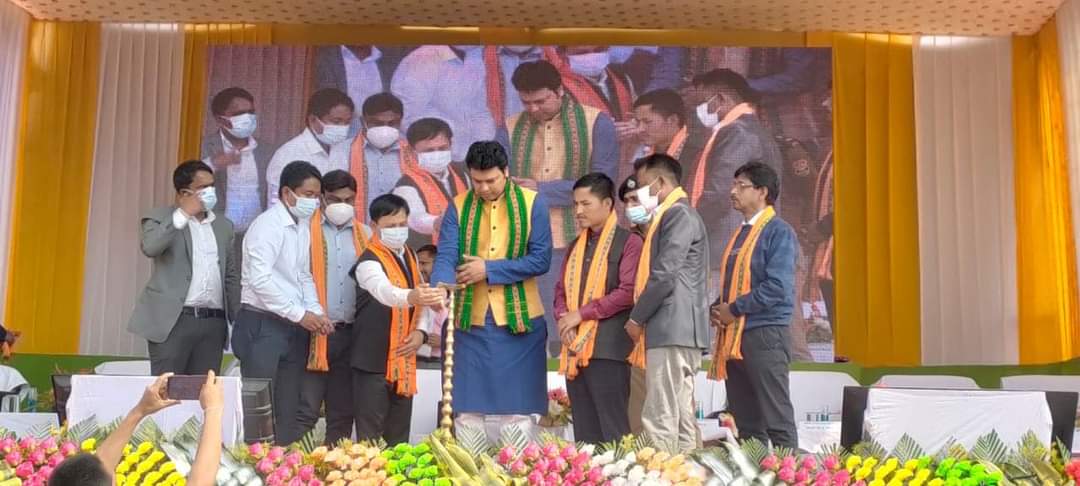 Suvajitmajumde3's tweet photo. Today, along with Hon'ble CM Shri Biplab Kumar Deb ji , inaugurated the #RCC_Bridge over Manu River in ManikPur Bazar area
Hon'ble MLA Shambhulal Chakma , Hon'ble MDC , leader of opposition Hongsha Tripura ,Hon'ble MDC Sanjoy Das and otherToday, along with Hon'ble https://t.co/pDq6hhCrTy
